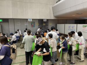 令和６年度 平野区健康まつりの平野区薬剤師会のブースの様子